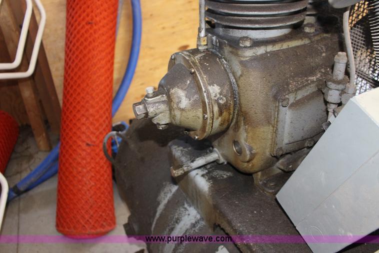 image for item F7881 Champion REN14 air compressor