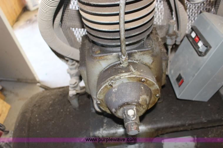 image for item F7881 Champion REN14 air compressor