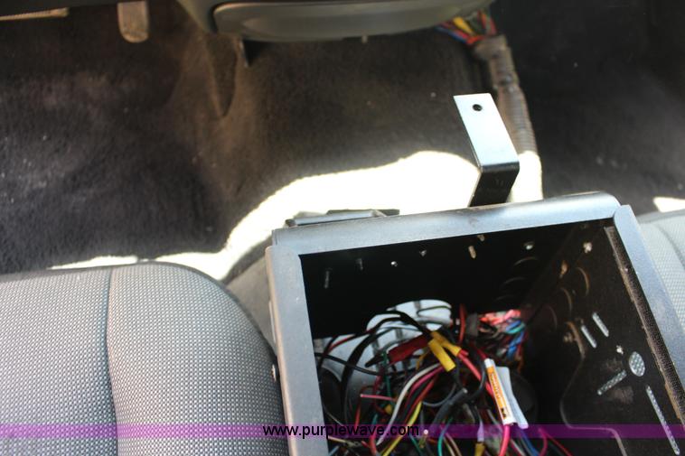 image for item F7882 2008 Ford Crown Victoria Police Interceptor