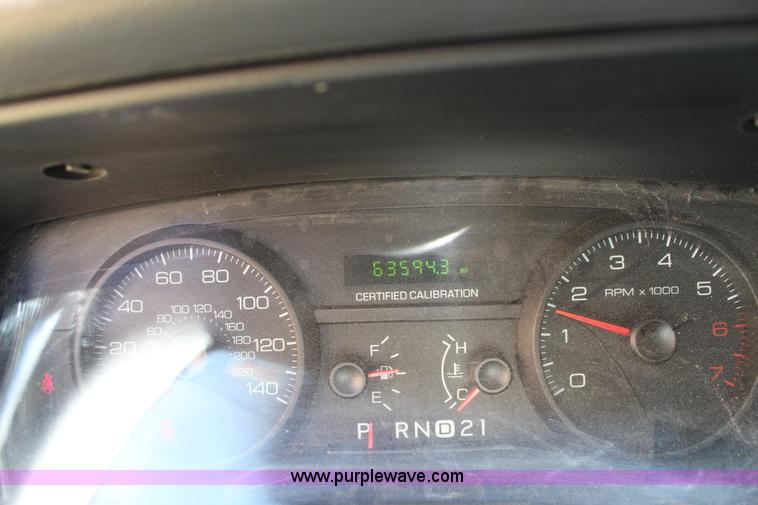 image for item F7882 2008 Ford Crown Victoria Police Interceptor