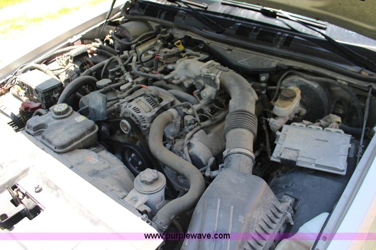 image for item F7882 2008 Ford Crown Victoria Police Interceptor