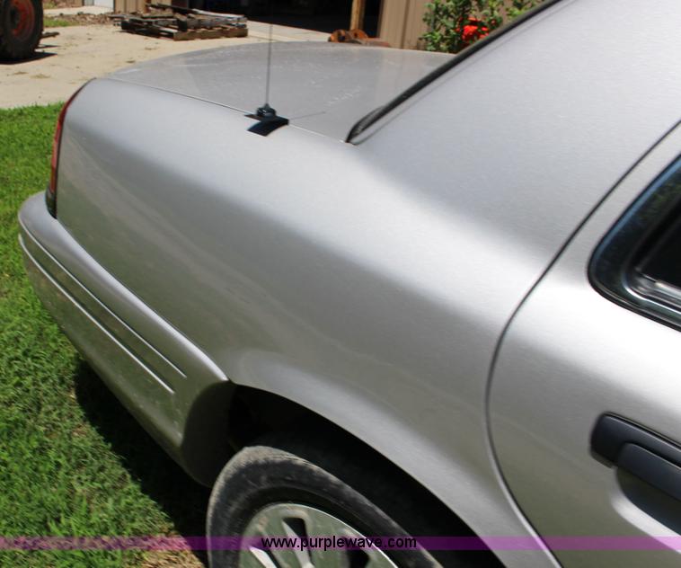 image for item F7882 2008 Ford Crown Victoria Police Interceptor