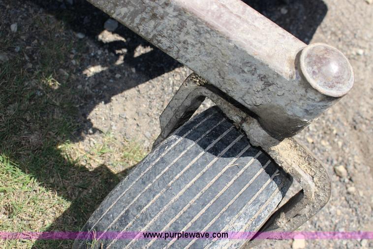 image for item F7883 Grasshopper 721D ZTR lawn mower