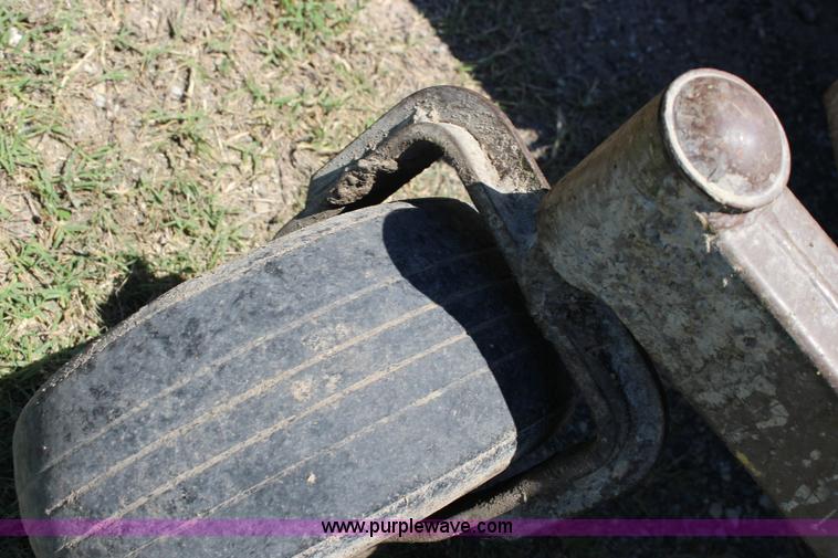 image for item F7883 Grasshopper 721D ZTR lawn mower