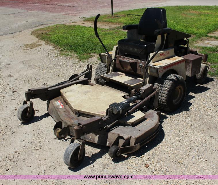 image for item F7884 Grasshopper 721D ZTR lawn mower