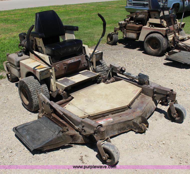 image for item F7884 Grasshopper 721D ZTR lawn mower