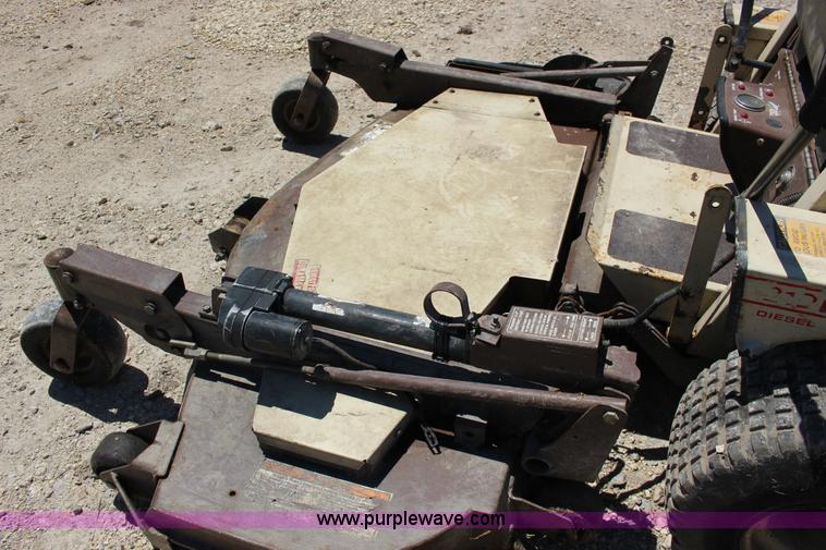 image for item F7884 Grasshopper 721D ZTR lawn mower