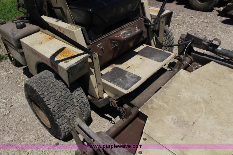 image for item F7884 Grasshopper 721D ZTR lawn mower