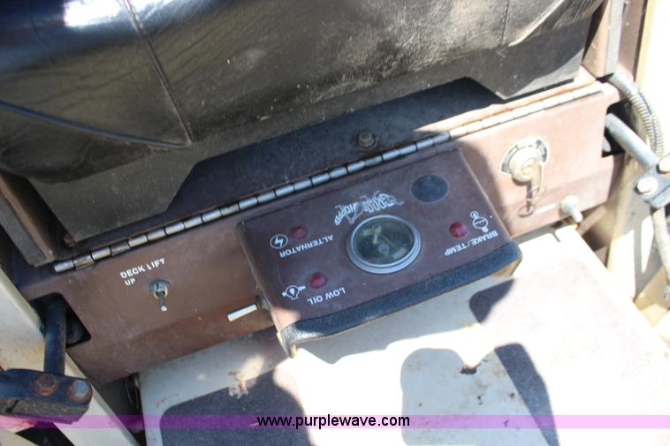 image for item F7884 Grasshopper 721D ZTR lawn mower