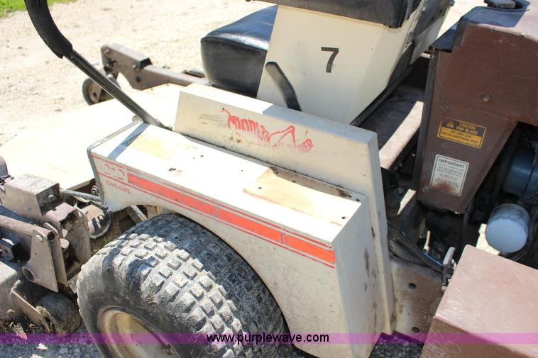 image for item F7884 Grasshopper 721D ZTR lawn mower