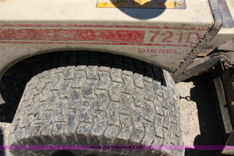 image for item F7884 Grasshopper 721D ZTR lawn mower