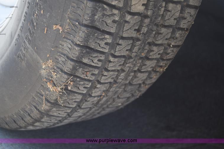 image for item F7887 2006 Continental enclosed cargo trailer