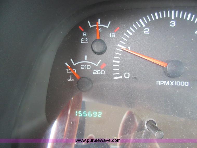 image for item G3695 2000 Dodge Dakota Sport Club Cab pickup truck