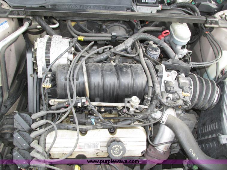 image for item H4591 1999 Pontiac Bonneville SE