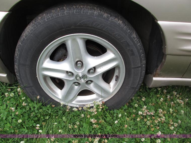 image for item H4591 1999 Pontiac Bonneville SE