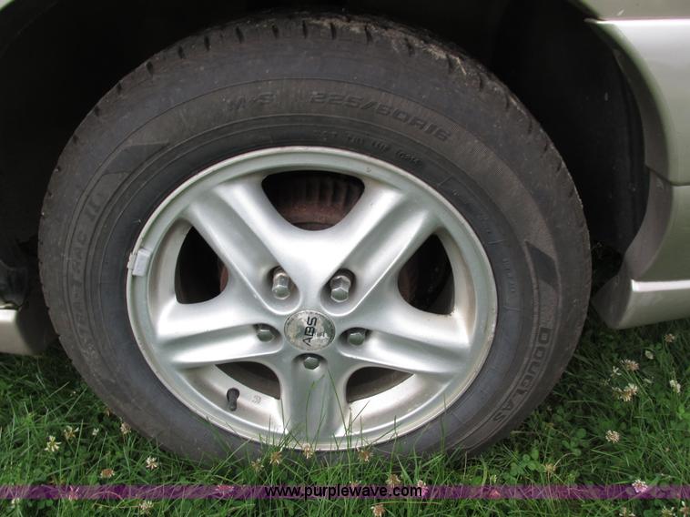 image for item H4591 1999 Pontiac Bonneville SE