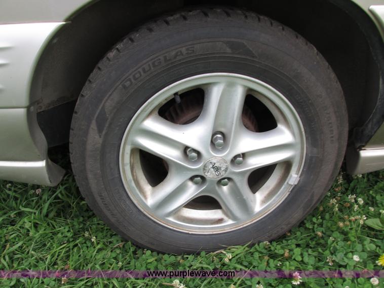 image for item H4591 1999 Pontiac Bonneville SE