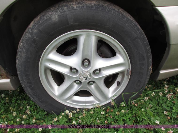image for item H4591 1999 Pontiac Bonneville SE
