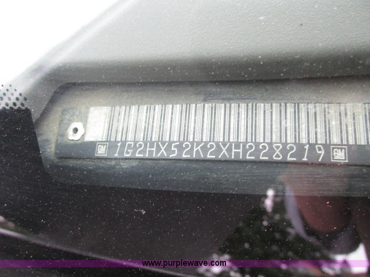 image for item H4591 1999 Pontiac Bonneville SE