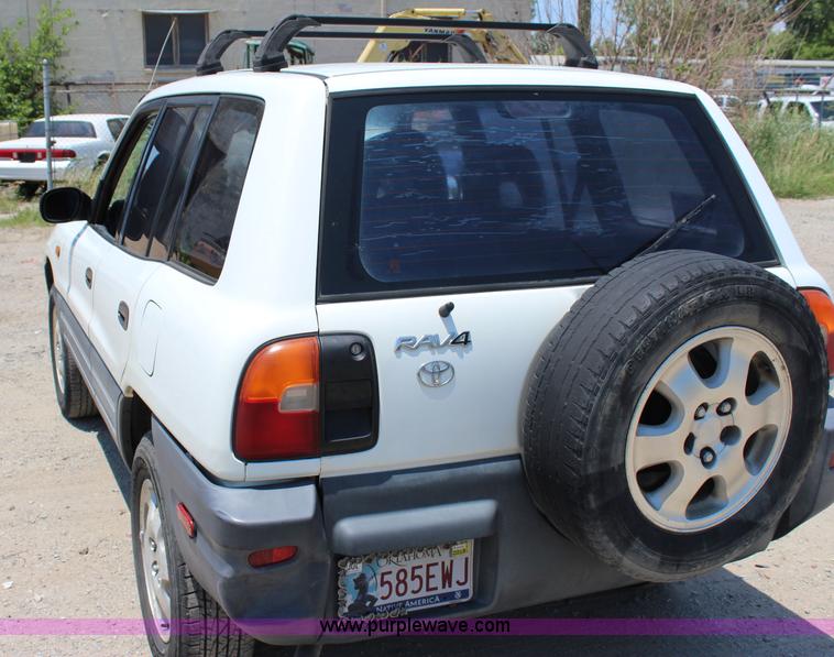 image for item I1649 1996 Toyota RAV4 mail car