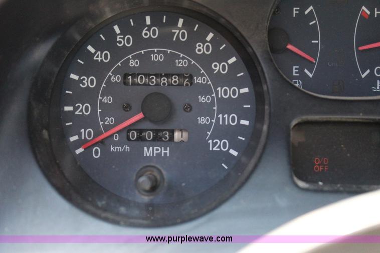 image for item I1649 1996 Toyota RAV4 mail car