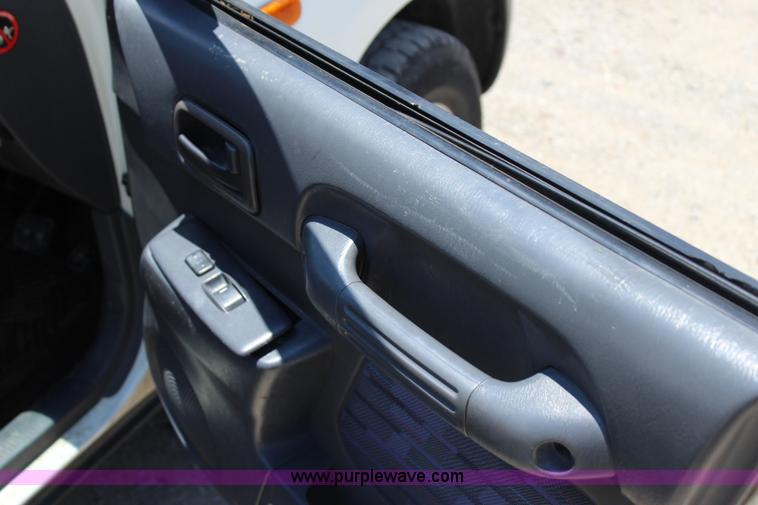 image for item I1649 1996 Toyota RAV4 mail car