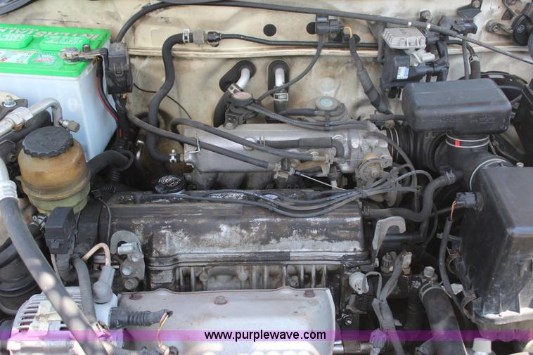 image for item I1649 1996 Toyota RAV4 mail car