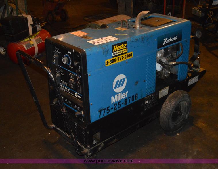 Miller Bobcat 225NT welder in Kansas City, MO Item I2837 sold