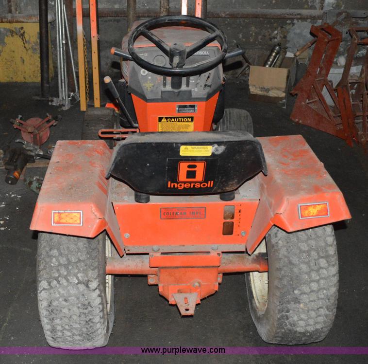 Ingersoll 226 lawn mower in Kansas City, MO Item I2844 sold Purple Wave
