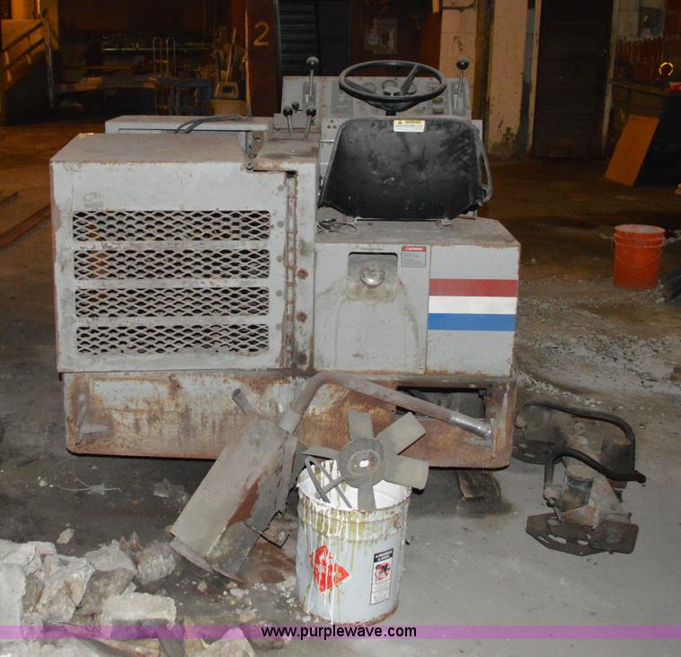 image for item I2853 Clarke American Lincoln 2260 sweeper