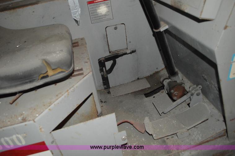 image for item I2853 Clarke American Lincoln 2260 sweeper