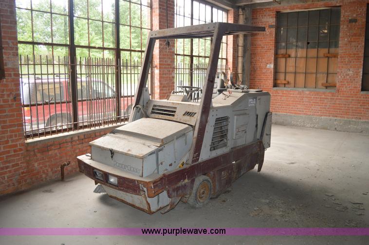 image for item I2860 Powerboss TSS/80 self-propelled sweeper