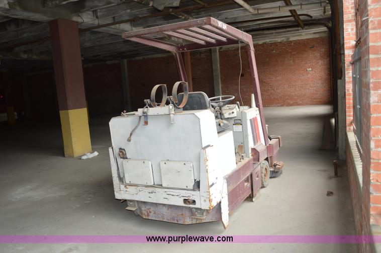 image for item I2860 Powerboss TSS/80 self-propelled sweeper
