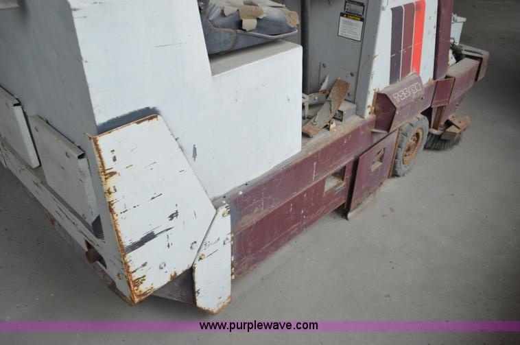 image for item I2860 Powerboss TSS/80 self-propelled sweeper