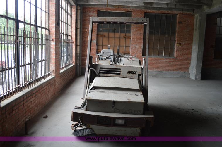 image for item I2860 Powerboss TSS/80 self-propelled sweeper