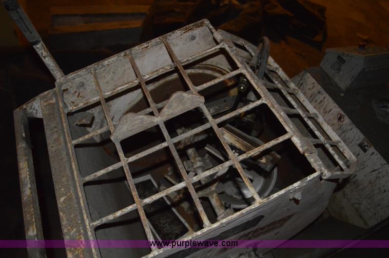 image for item I2864 Mighty Mag 30 concrete pump