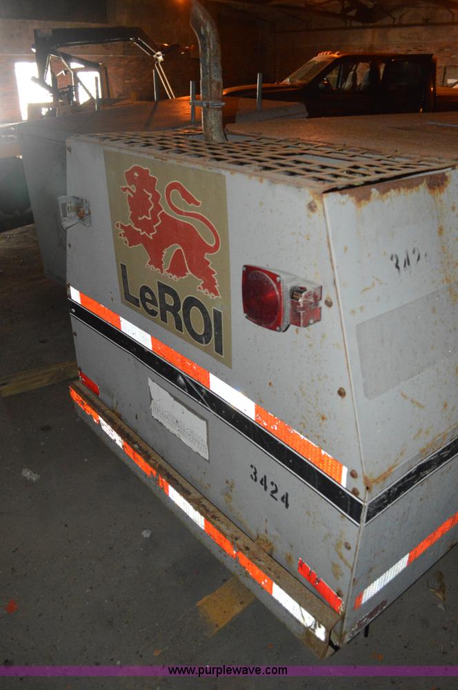 image for item I2871 Leroi 185 air compressor