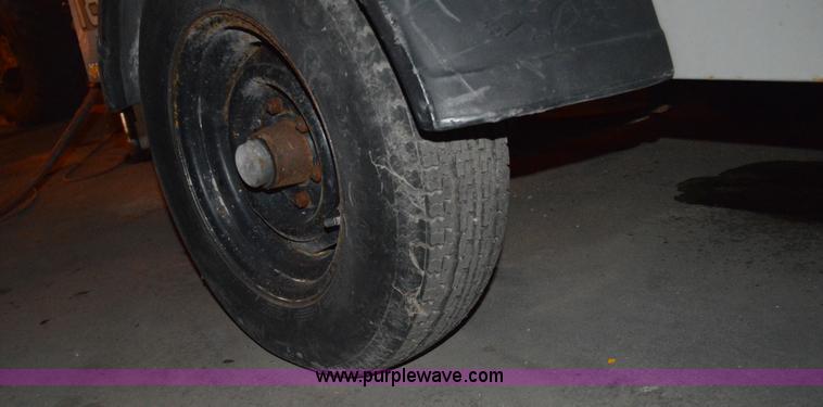 image for item I2871 Leroi 185 air compressor