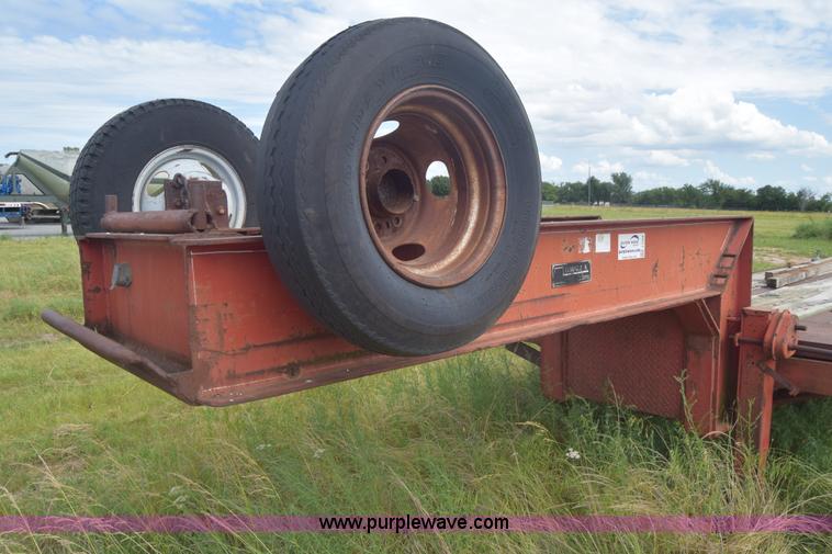 image for item J2268 1983 Triangle equipment trailer