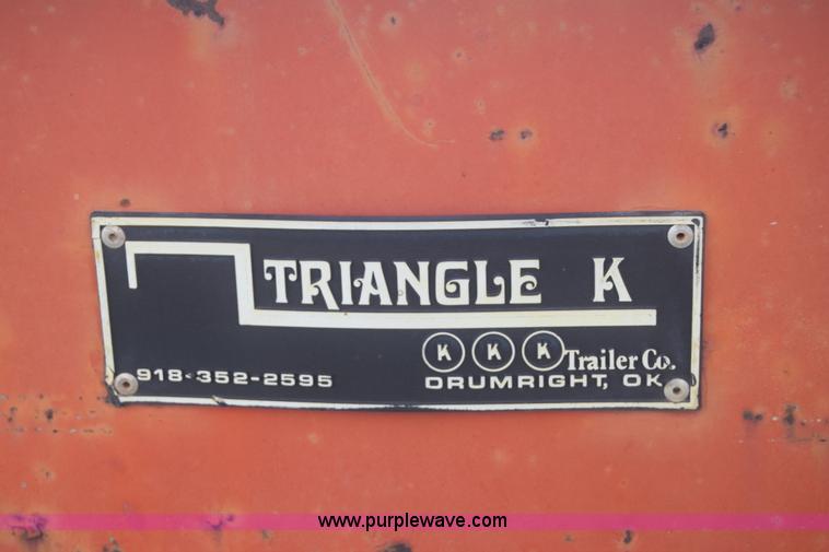 image for item J2268 1983 Triangle equipment trailer