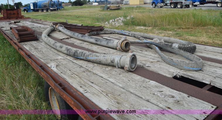 image for item J2268 1983 Triangle equipment trailer