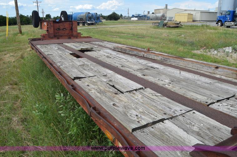 image for item J2268 1983 Triangle equipment trailer
