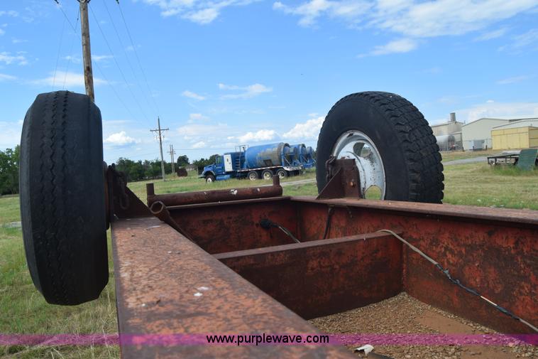 image for item J2268 1983 Triangle equipment trailer