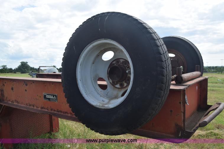 image for item J2268 1983 Triangle equipment trailer