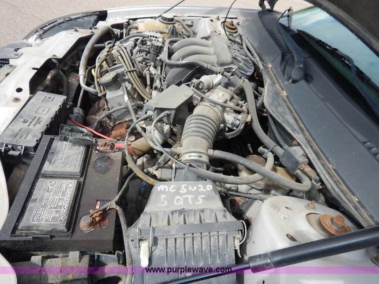 image for item J3858 2006 Ford Taurus