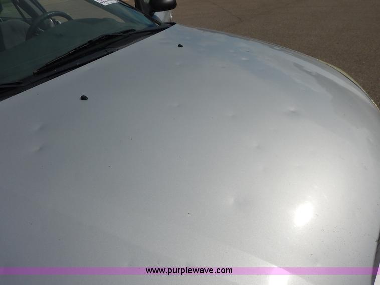 image for item J3858 2006 Ford Taurus