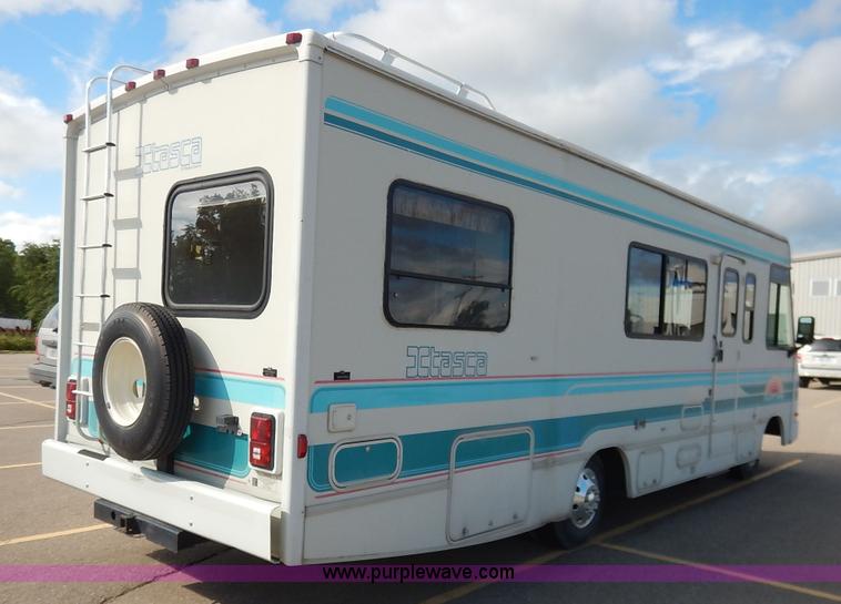 image for item J3865 1992 Chevrolet P30 Winnegbago Brave