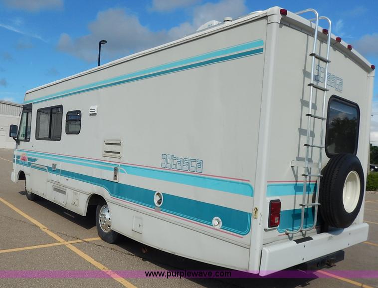 image for item J3865 1992 Chevrolet P30 Winnegbago Brave