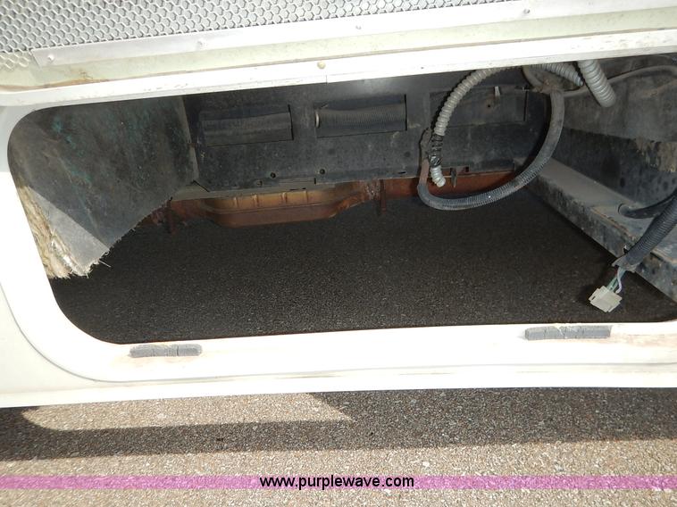 image for item J3865 1992 Chevrolet P30 Winnegbago Brave