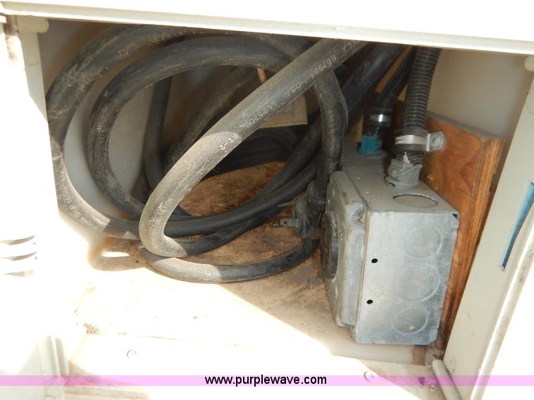 image for item J3865 1992 Chevrolet P30 Winnegbago Brave